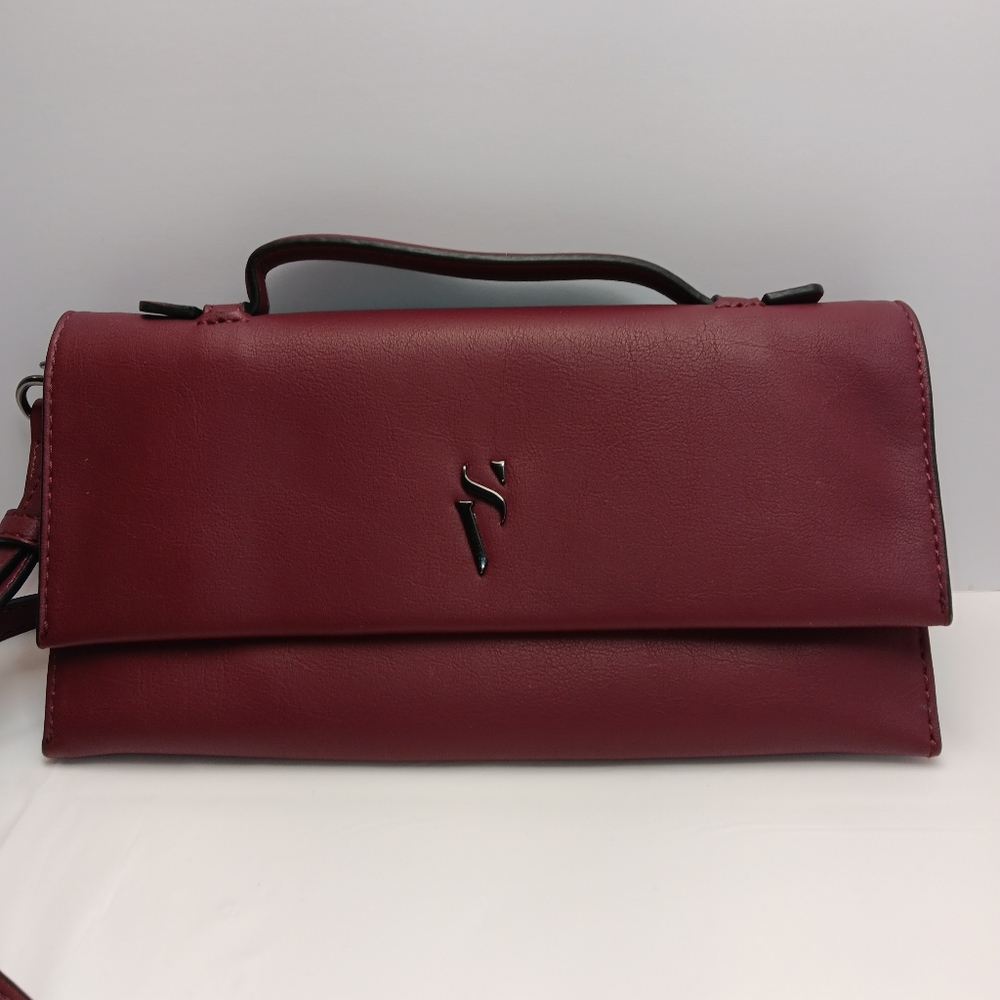 Simply Vera Wang Small Crossbody Purse Envelope Wallet Zip Snap Pocket Burgundy